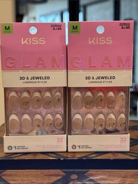 Kiss (2) Glam Jeweled Medium Almond Press On Nails, Zephyr
